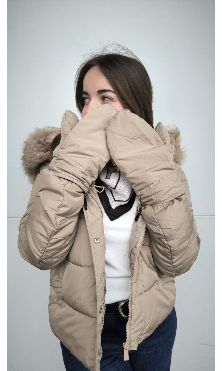 Manteau Sophiane capuche fausse fourrure – coloris beige, vue 4