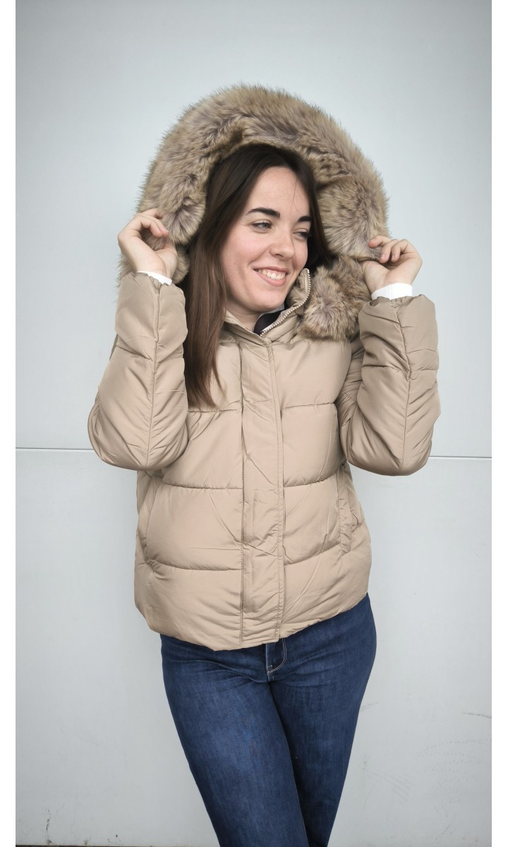 Manteau Sophiane capuche fausse fourrure – coloris beige, vue 7