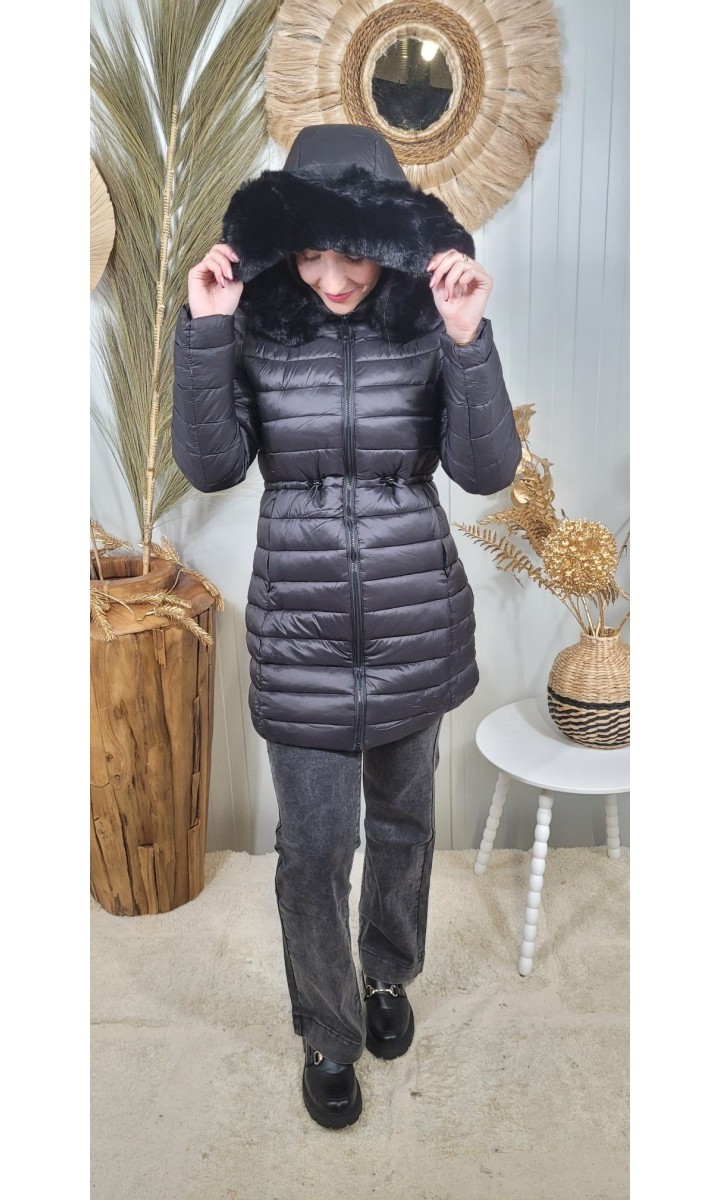 Manteau long Katarina matelassé à capuche – coloris noir
