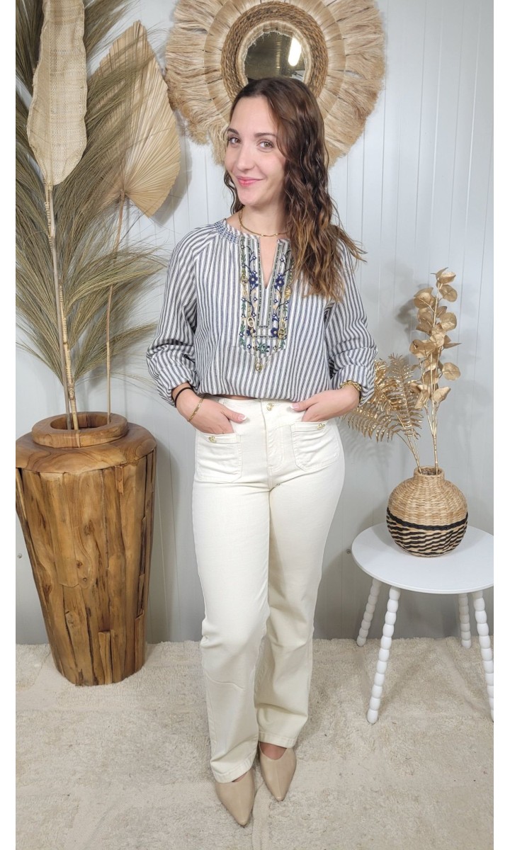 Chemise Talia brodée col tunisien – coloris bleu, vue 2
