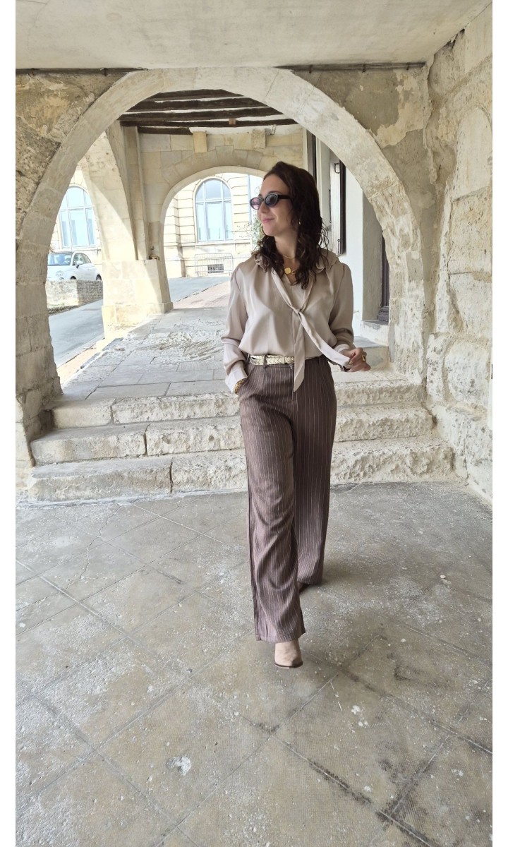 Blouse Danielle col lavallière volanté – coloris beige, vue 2